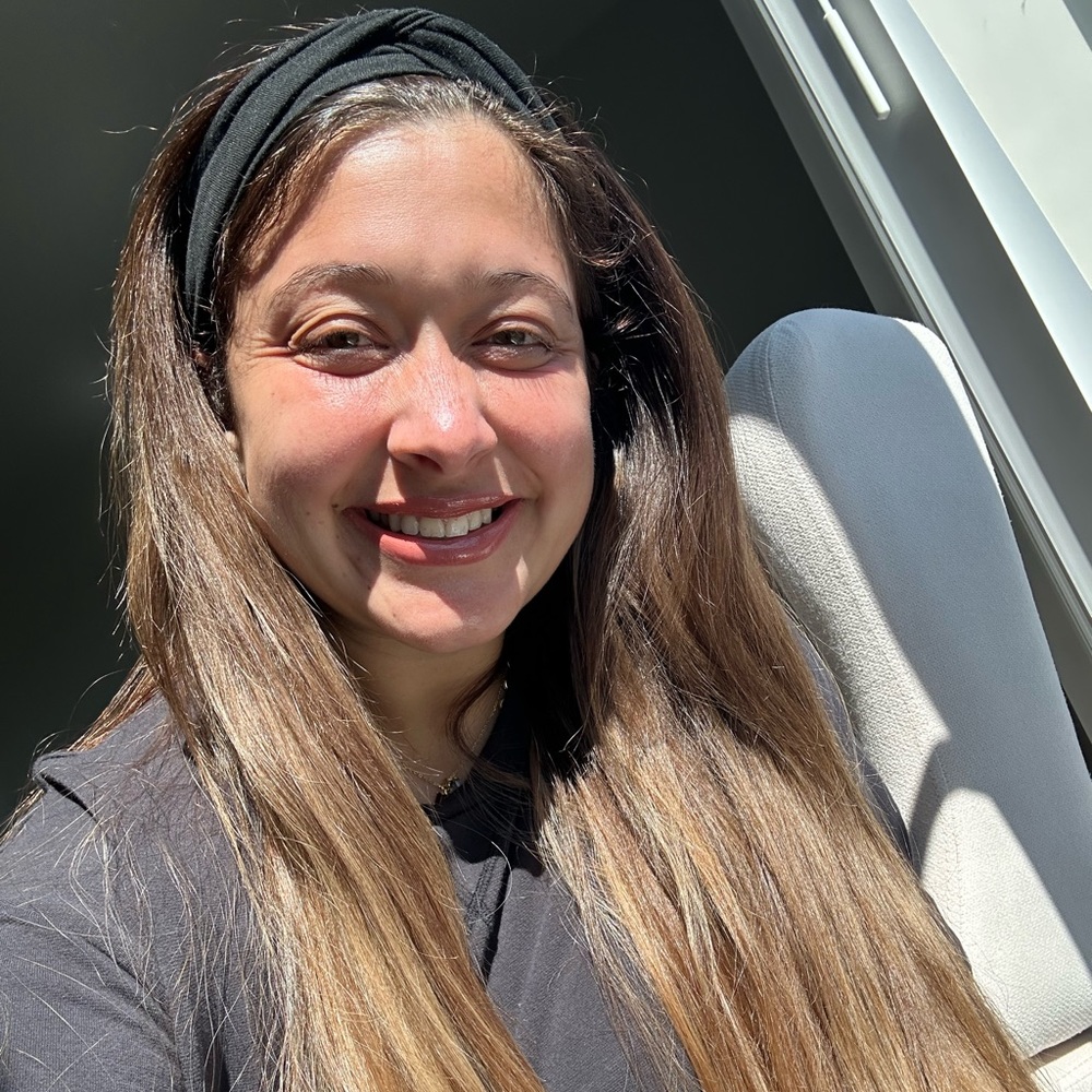 Meet your Posher, Valeria